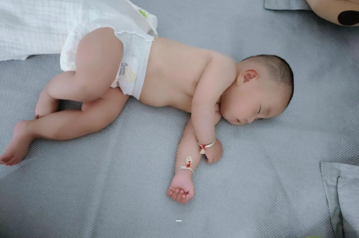 武汉供卵试管机构孕妇肚脐周围发青